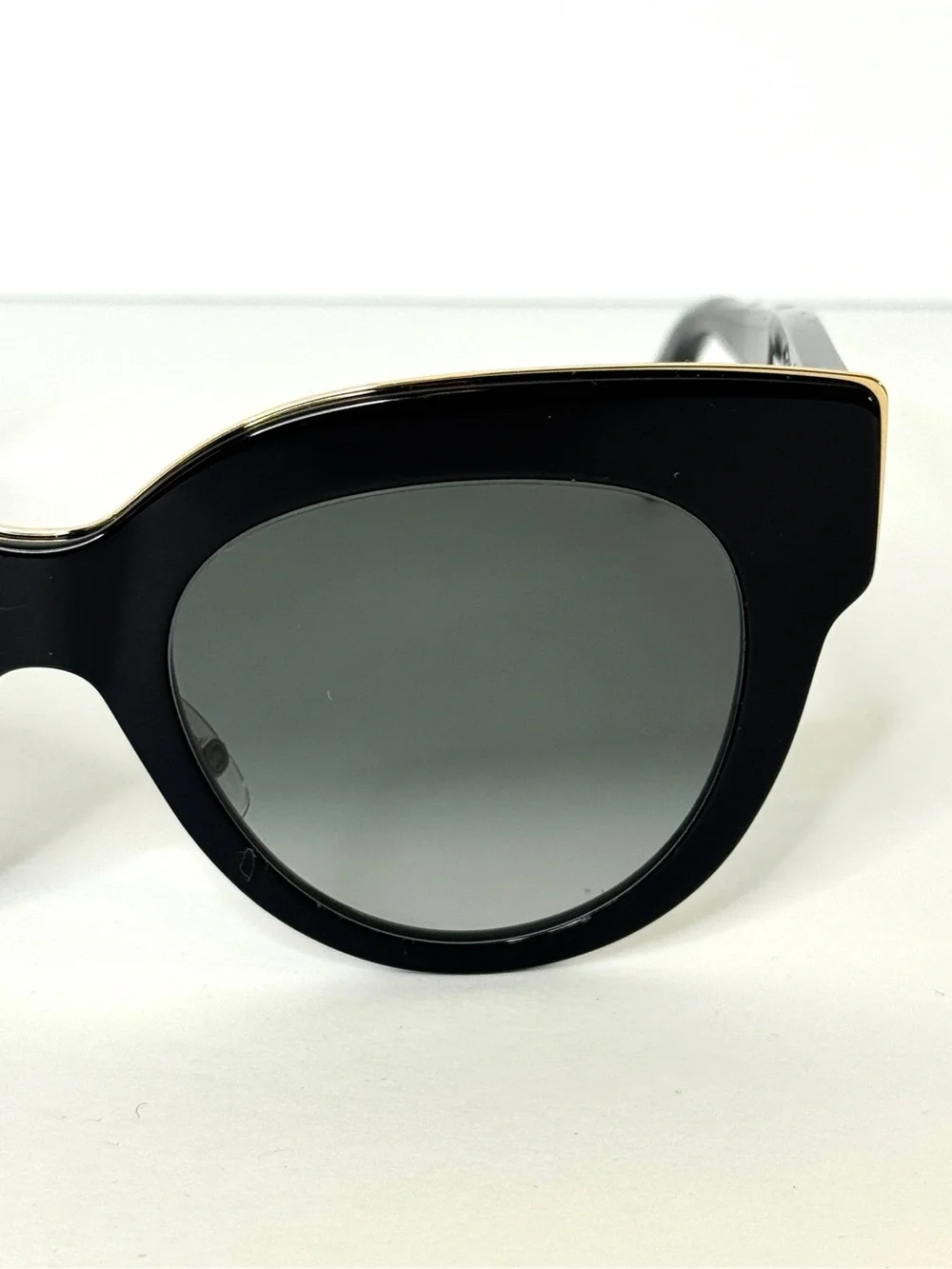 FENDI Sunglasses FF0360/G/S Oversized Cat Eye Black Gradient Gold Tone Accent